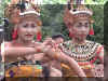 Kecak16_WEB.jpg (47030 bytes)